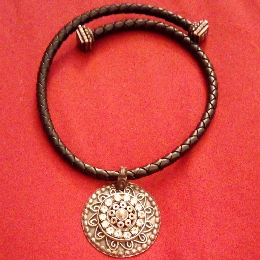 Vintage Chico's Black Woven Leather Rhinestone Mandala Pendant Choker Necklace.